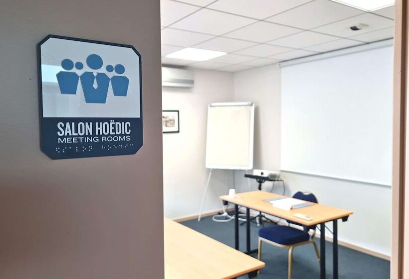 酒店 Kyriad Vannes Centreville