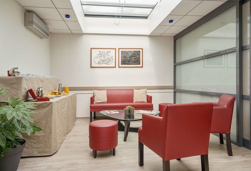 酒店 Kyriad Vannes Centreville