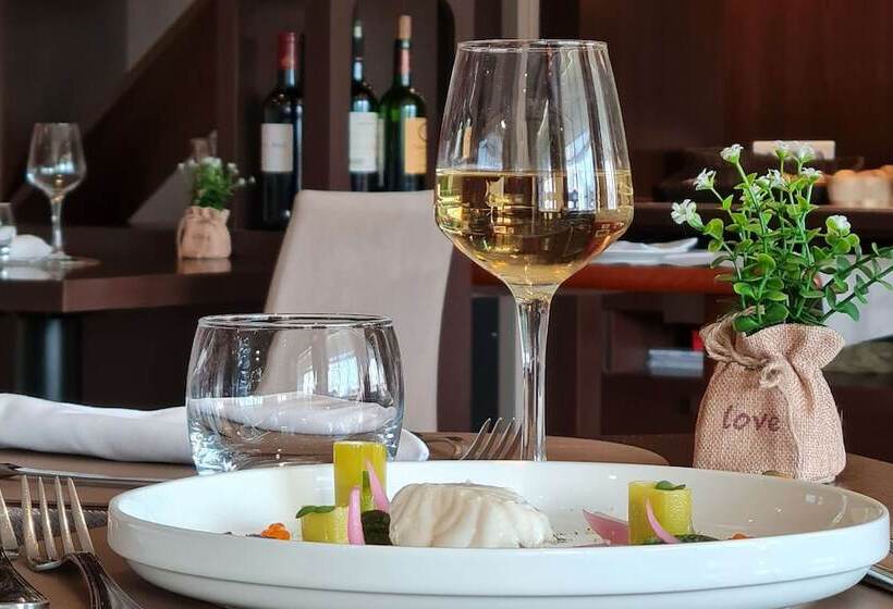 酒店 Kyriad Vannes Centreville