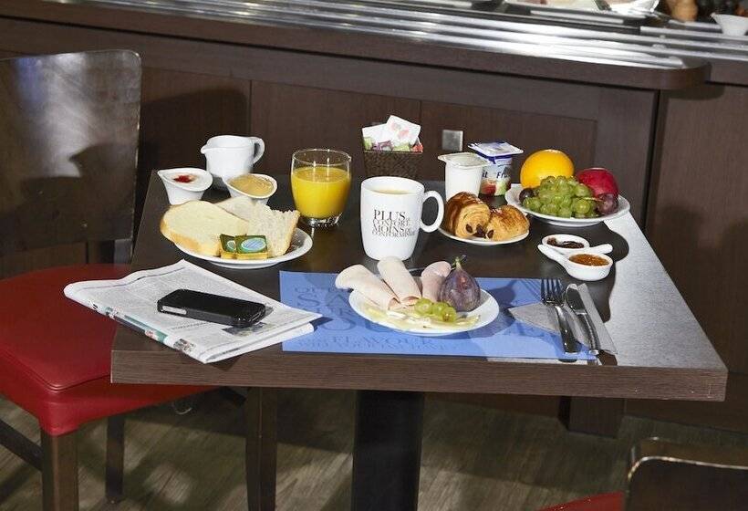 酒店 Kyriad Vannes Centreville