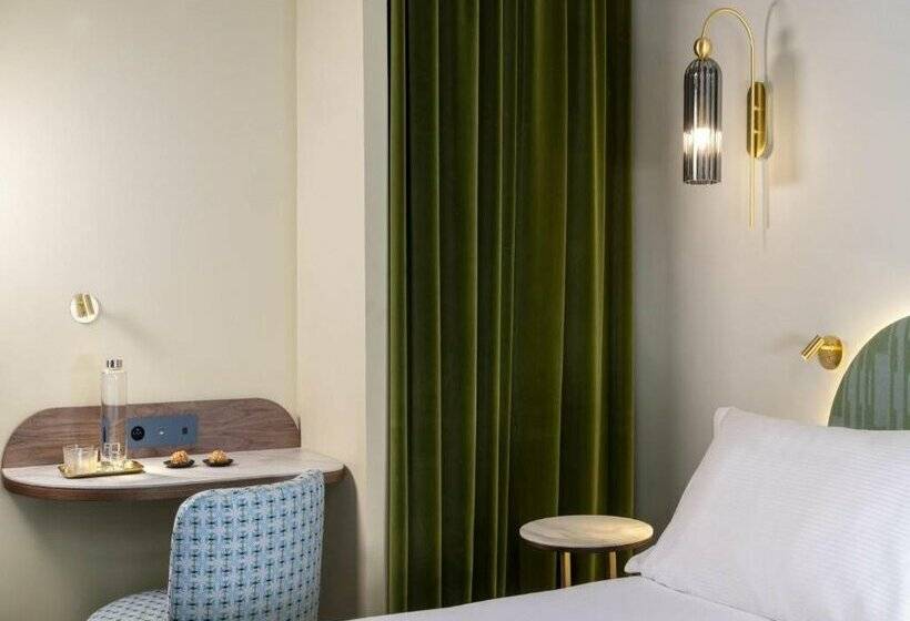 ホテル L De Lutece   Notre Dame