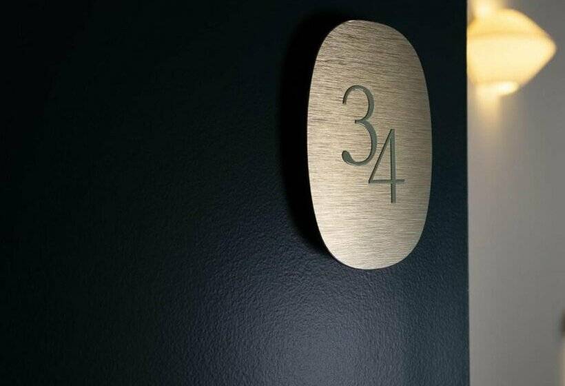 ホテル L De Lutece   Notre Dame