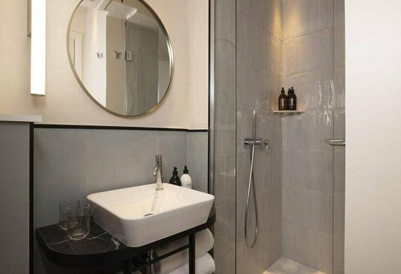 ホテル L De Lutece   Notre Dame