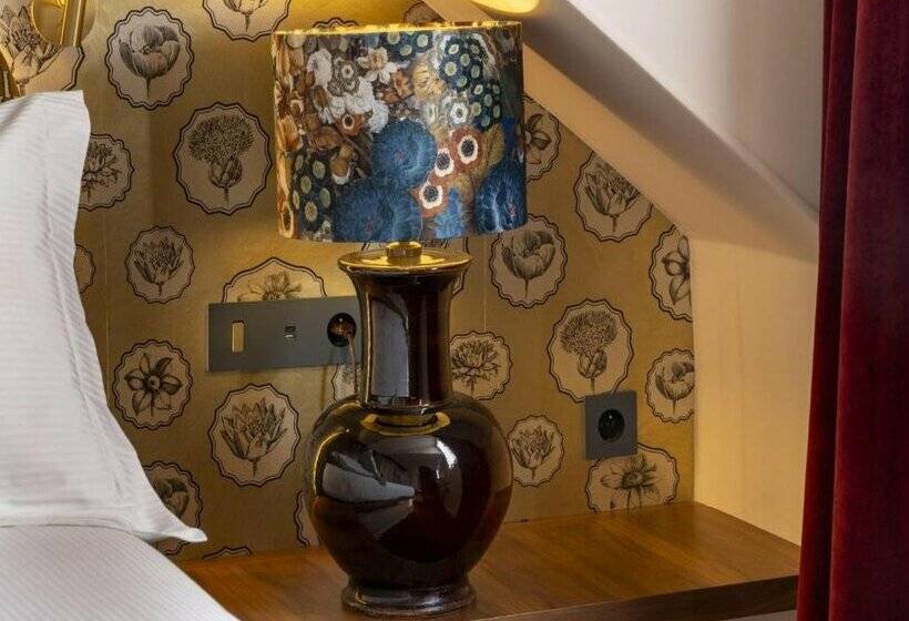 ホテル L De Lutece   Notre Dame