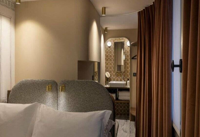 ホテル L De Lutece   Notre Dame