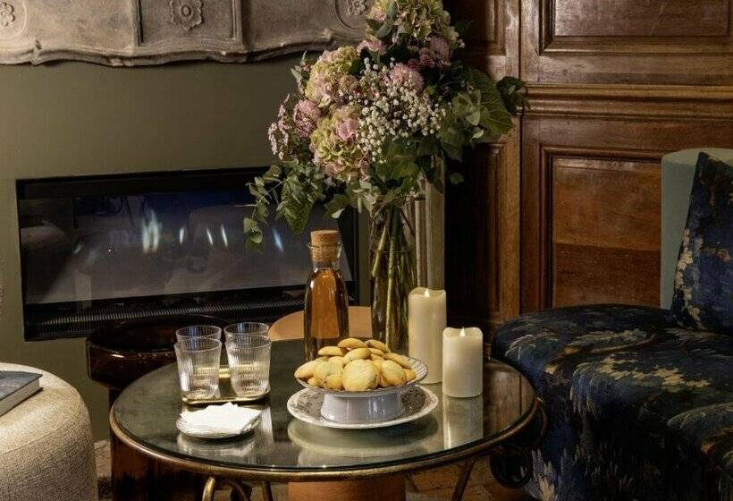 ホテル L De Lutece   Notre Dame