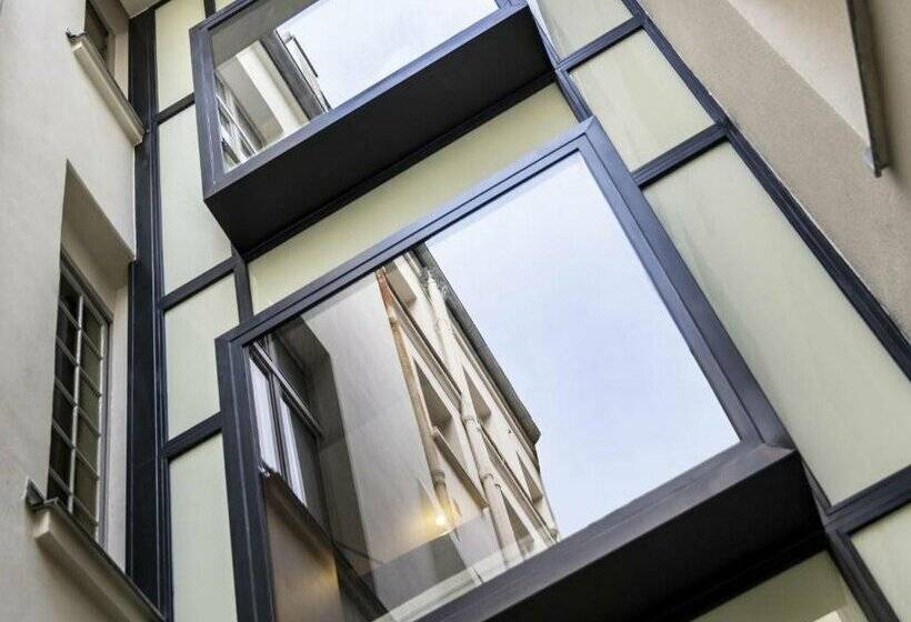 ホテル L De Lutece   Notre Dame