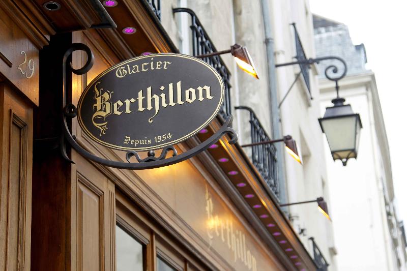 ホテル L De Lutece   Notre Dame