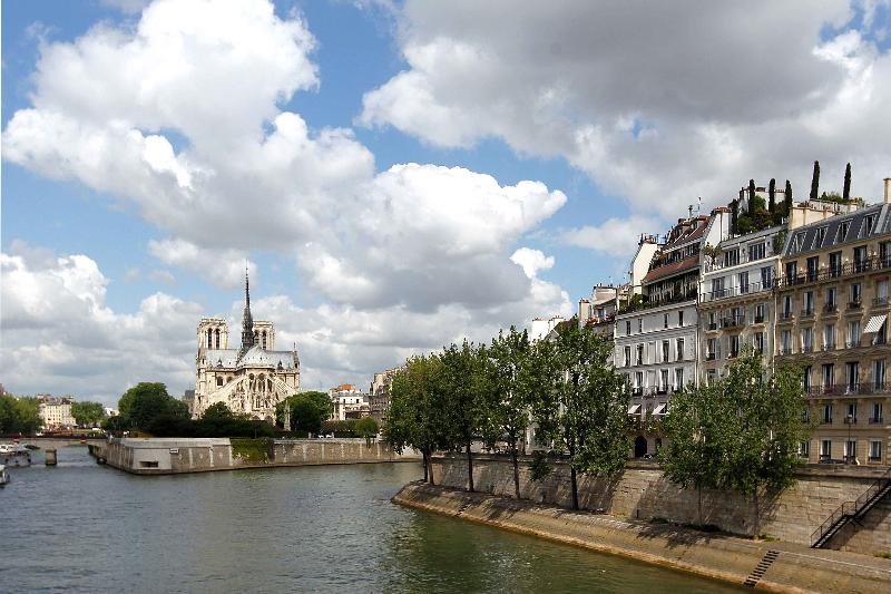 ホテル L De Lutece   Notre Dame