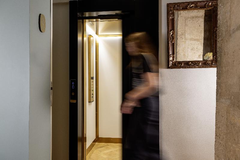 ホテル L De Lutece   Notre Dame