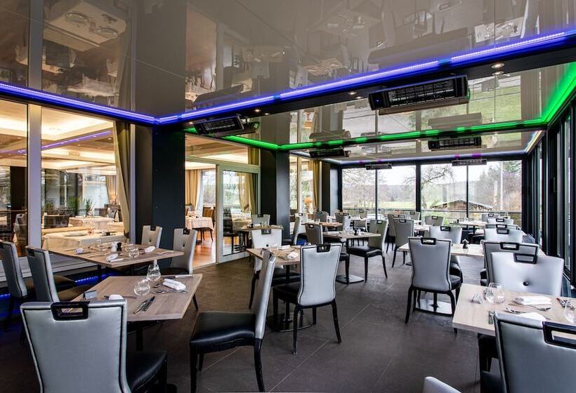 Отель L Oree Du Bois