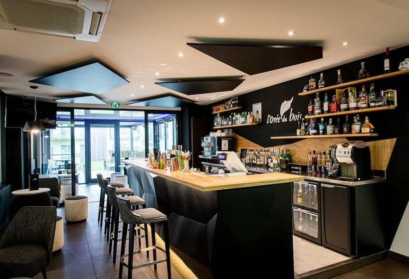 Отель L Oree Du Bois