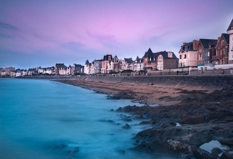 ホテル La Villefromoy