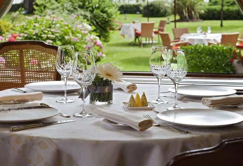 ホテル Le Castel Marie Louise