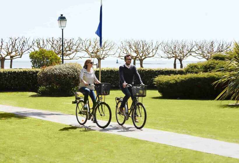 ホテル Le Castel Marie Louise