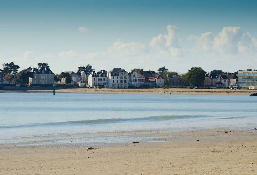 ホテル Le Castel Marie Louise