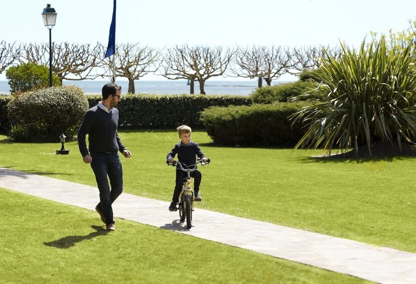 ホテル Le Castel Marie Louise