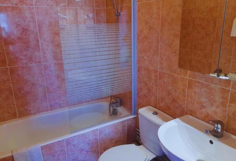 호텔 Le Catalan   Hôtel Et Appartements