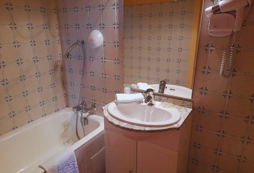 호텔 Le Catalan   Hôtel Et Appartements