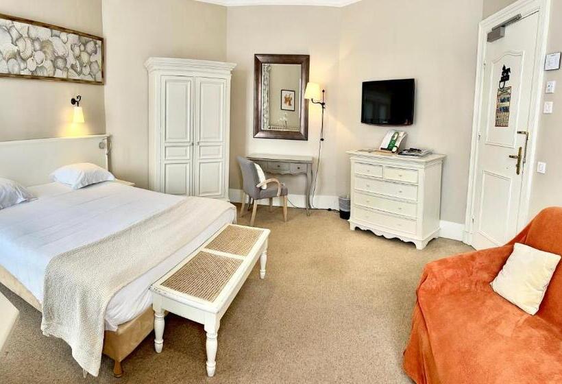 Отель & Restaurant Le Central Trouville