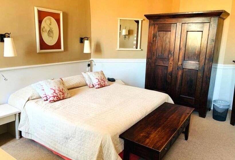 Отель & Restaurant Le Central Trouville