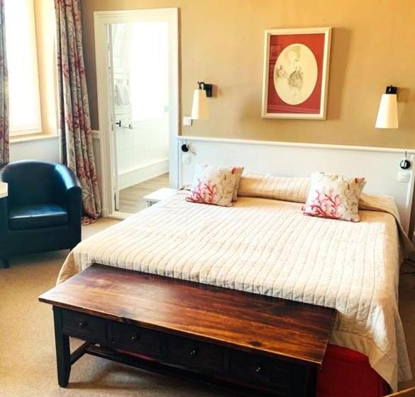 Отель & Restaurant Le Central Trouville