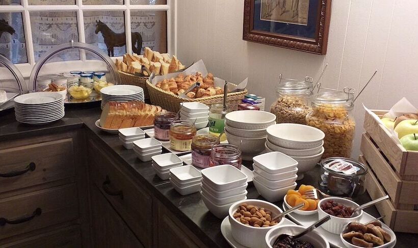 Отель Le Chantilly