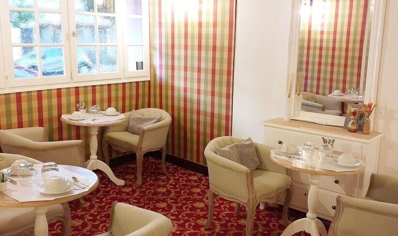 Отель Le Chantilly