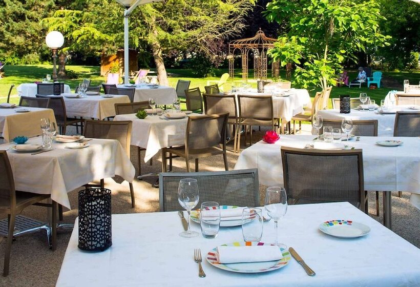 בית מלון כפרי Le Dracy Hôtel Et Spa