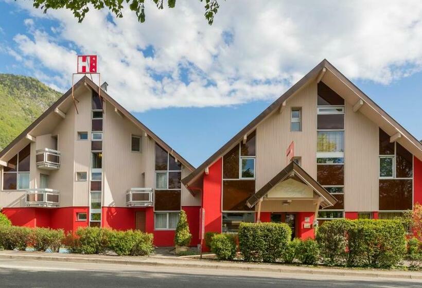 בית מלון כפרי Le Flamboyant