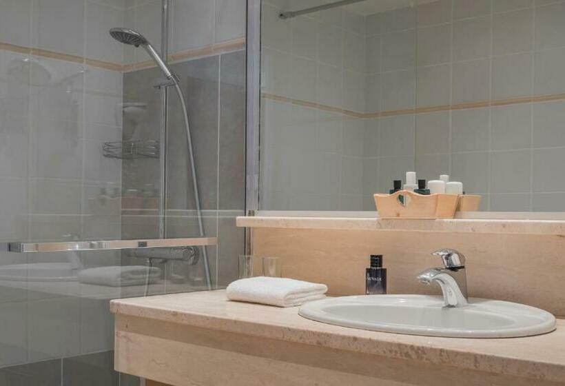 בית מלון כפרי Le Flamboyant