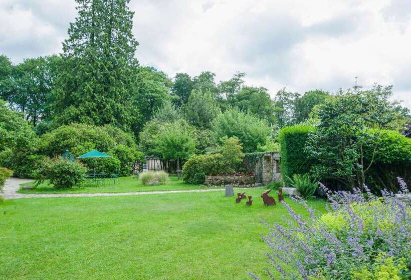 Отель Le Manoir Du Lys, The Originals Relais