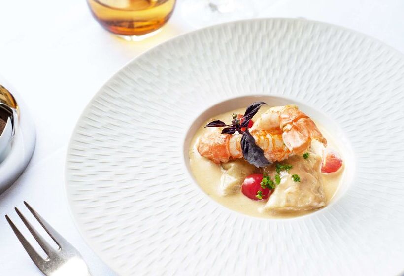 Отель Le Manoir Du Lys, The Originals Relais