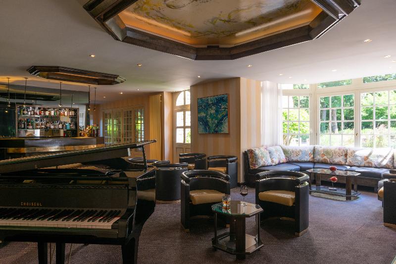 Отель Le Manoir Du Lys, The Originals Relais