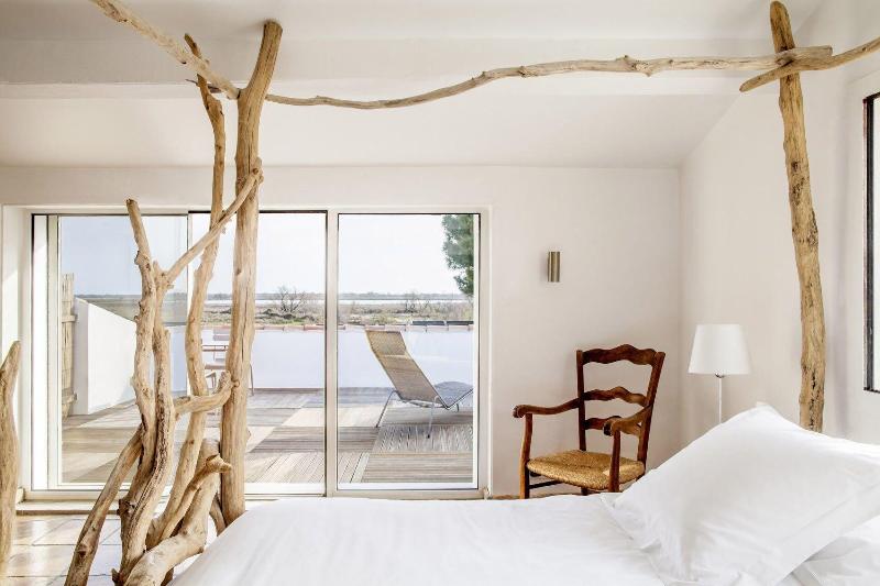 فندق Mas De La Fouque   Hôtel & Spa