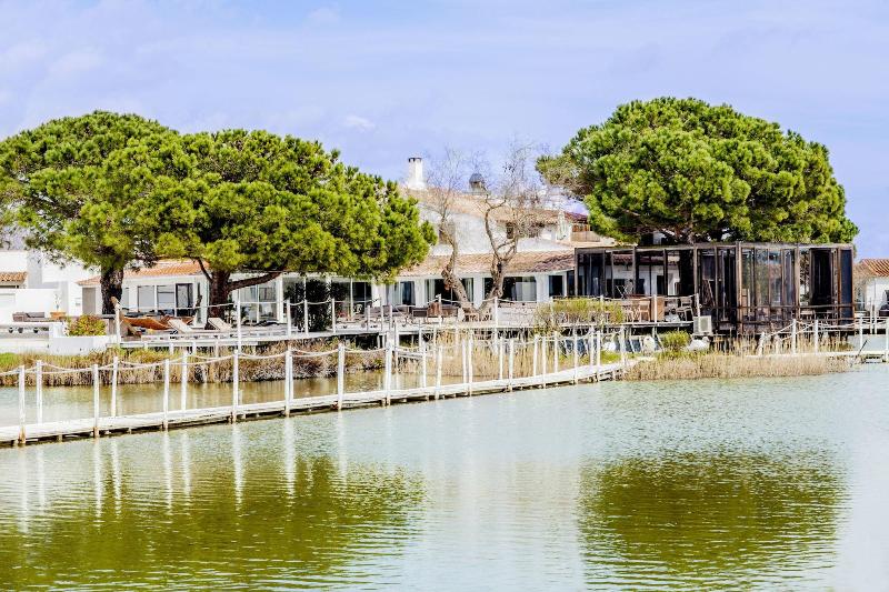 فندق Mas De La Fouque   Hôtel & Spa