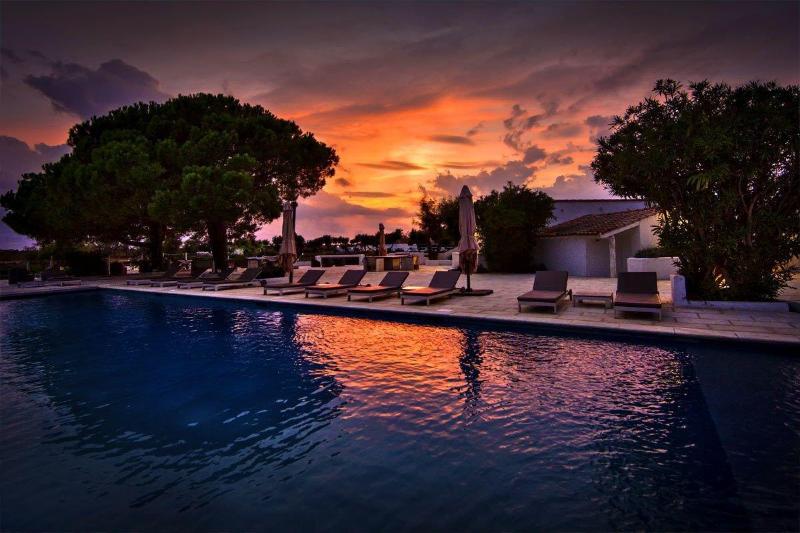 فندق Mas De La Fouque   Hôtel & Spa