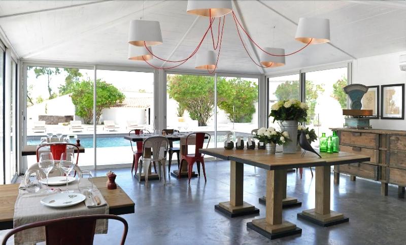 فندق Mas De La Fouque   Hôtel & Spa