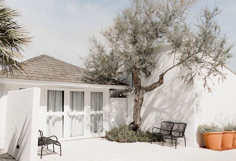 فندق Mas De La Fouque   Hôtel & Spa