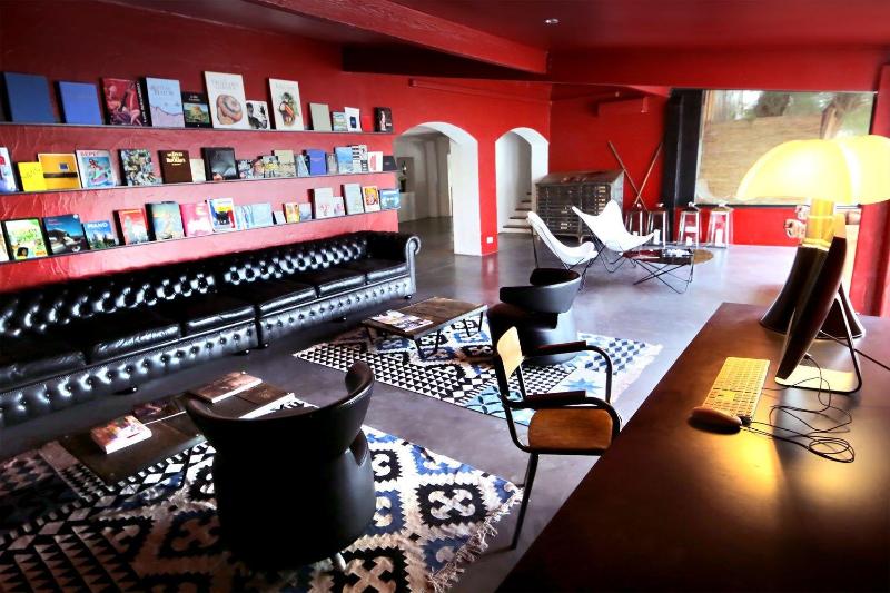 فندق Mas De La Fouque   Hôtel & Spa