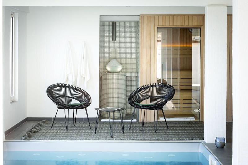 فندق Mas De La Fouque   Hôtel & Spa