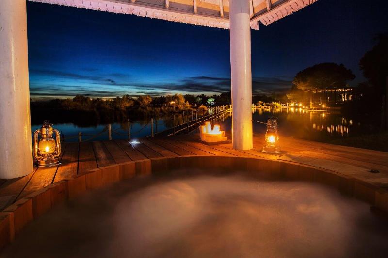 فندق Mas De La Fouque   Hôtel & Spa