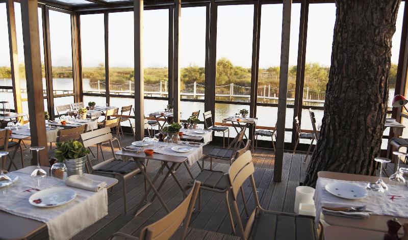 فندق Mas De La Fouque   Hôtel & Spa