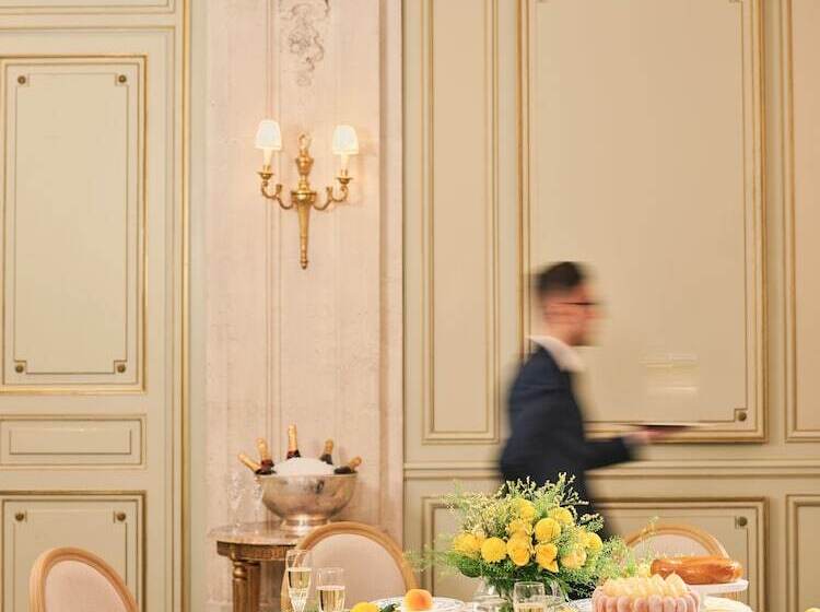 ホテル Le Meurice – Dorchester Collection