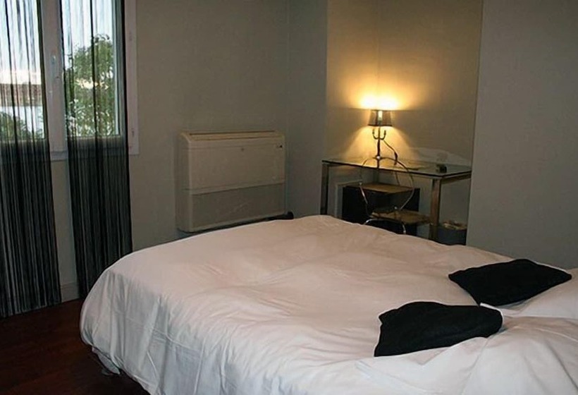 ホテル Le Richelieu