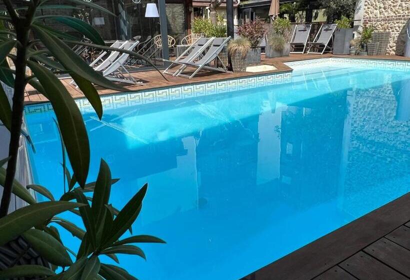 Отель Le Trophée By M Hôtel Spa