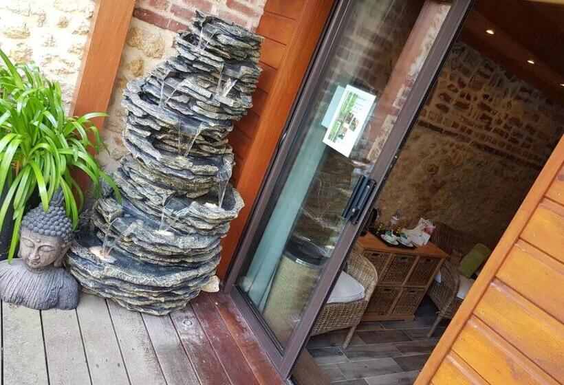 Отель Le Trophée By M Hôtel Spa