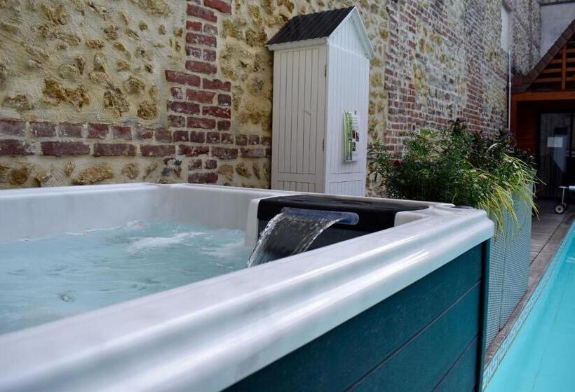 Отель Le Trophée By M Hôtel Spa