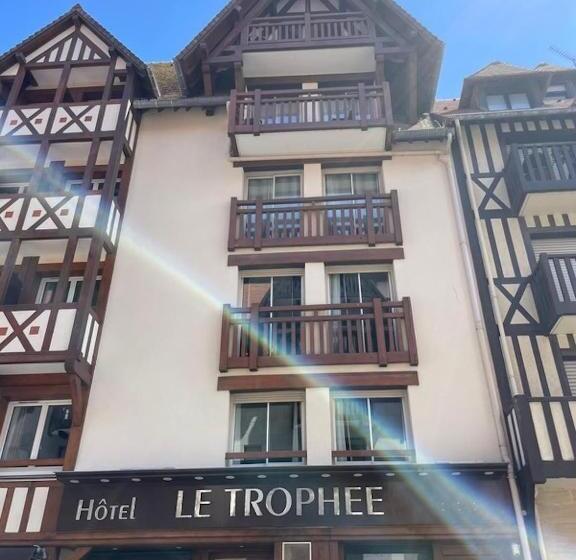 Отель Le Trophée By M Hôtel Spa
