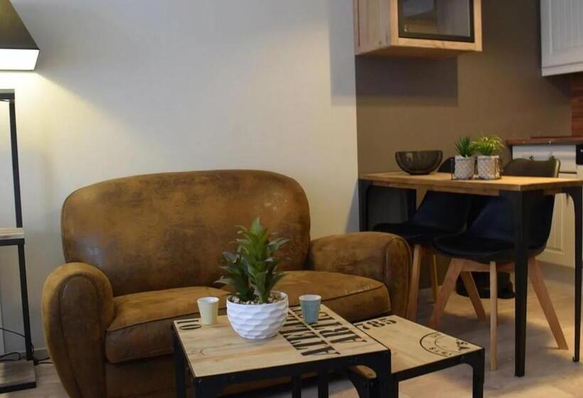 Отель Le Trophée By M Hôtel Spa